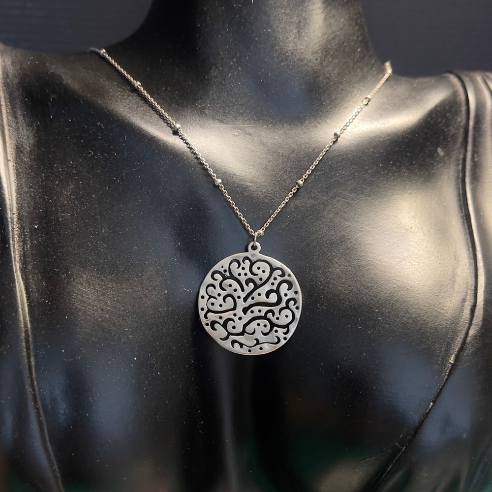 Silpada “karma swirl” Sterling silver filagree circle pendant necklace